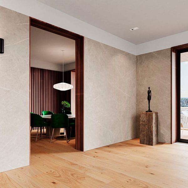 Imagen de ambiente pared rígida Moscato Grey Novuswall con vetas blancas. Ideal para decorar paredes interiores.